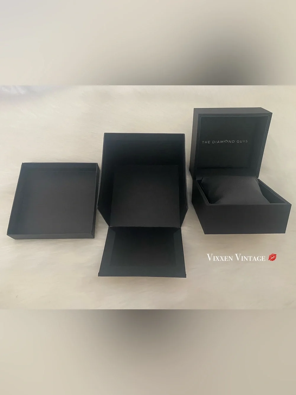 THE DIAMOND GUYS SCOTTSDALE, ARIZONA 3-PIECE GIFT BOX SET IN BLACK/SILVER